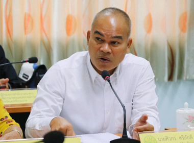 การประชุมคณะอนุกรรมการส่งเสริมและพัฒนาอาชีพตามนโยบายที่ดินแห่งชาติ (คทช.) สำนักงานสหกรณ์จังหวัดนครศรีธรรมราช ครั้งที่ 1/2568 โดยมีหัวหน้าส่วนราชการ และหน่วยงานเอกชนที่เกี่ยวข้อง พร้อมด้วย นายศิวกร ศรีภักดี สหกรณ์จังหวัดนครศรีธรรมราช คณะทำงานและเลขานุการ ... พารามิเตอร์รูปภาพ 9